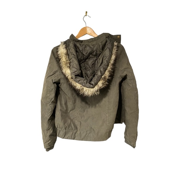 Y2K La Hearts | Green zip up warm quilted jacket faux fur trimmed hood - Picture 2 of 7